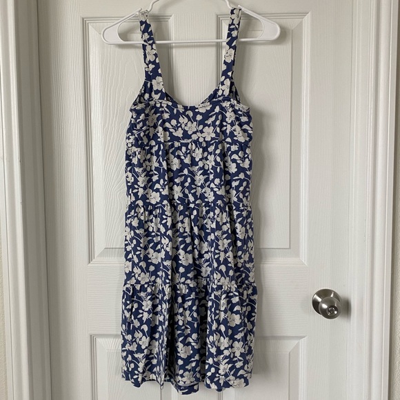 LOFT Tiered Summer Dress - Picture 6 of 9